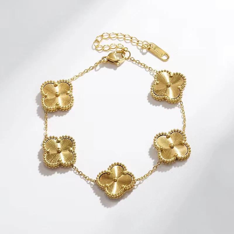 Koreanische Geometrische Halskette-Armkette-Ohrringe 3er Set aus 18 Karat Vergoldetem Titan Stahl