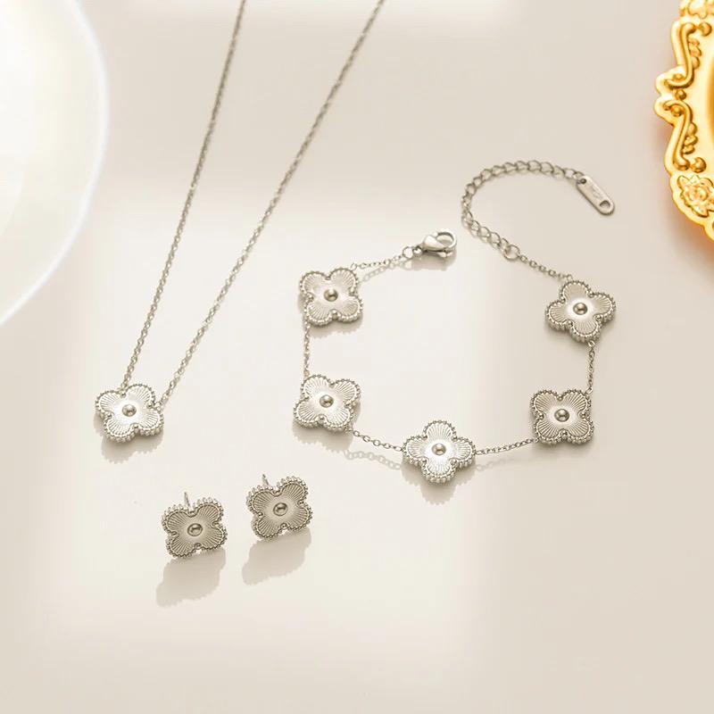Koreanische Geometrische Halskette-Armkette-Ohrringe 3er Set aus 18 Karat Vergoldetem Titan Stahl