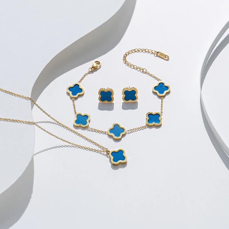 Elegantes Kleeblatt-Schmuckset – Halskette, Ohrringe & Armband aus Titanstahl – 18K vergoldet – Geschenk für Damen