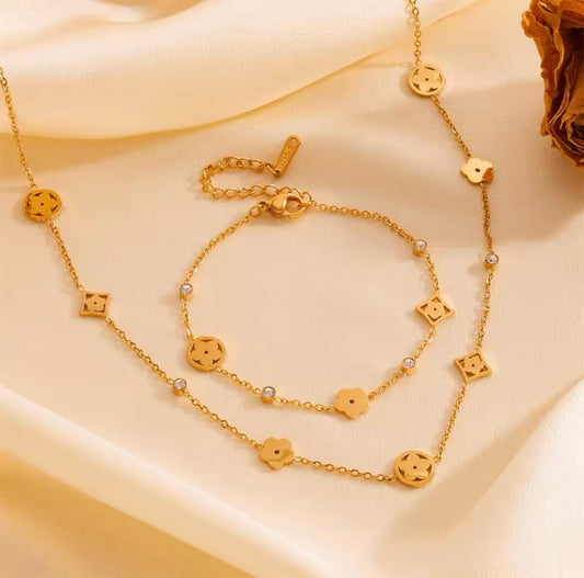 Geometrische Hals & Arm Kette mit fünf Kleeblättern aus Titanstahl, wasserdichtes, vergoldet