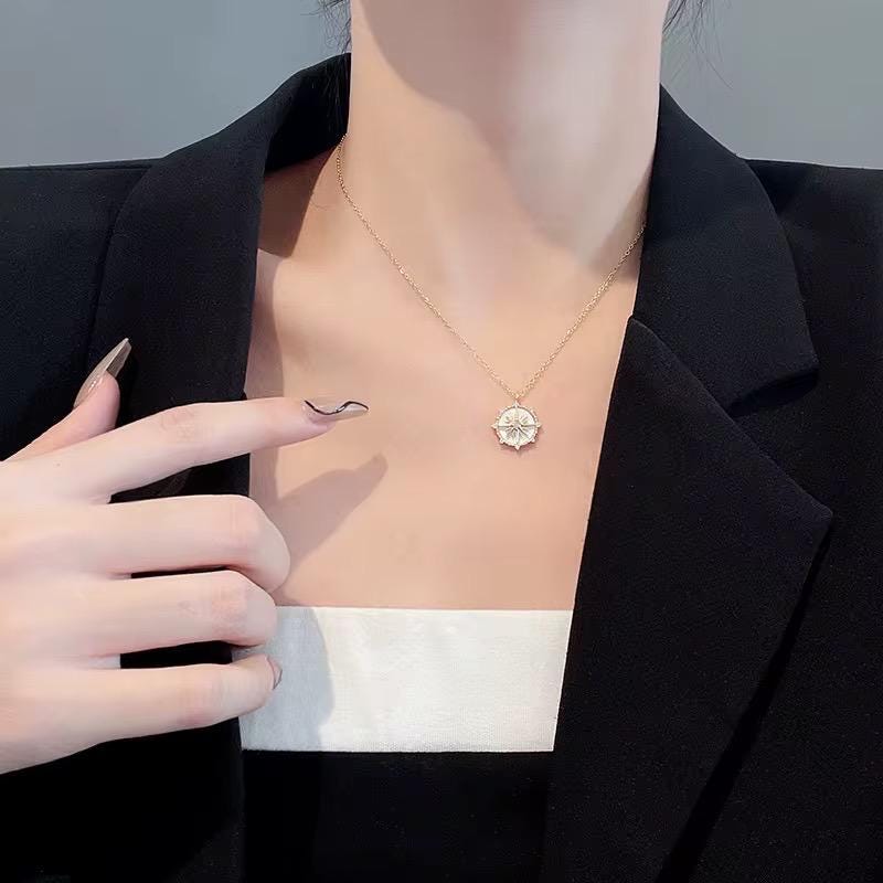 Geometrische Edelstahl Zirkon Halskette Shell Blume Anhänger Stil Schlüsselbein Kette Geschenk für Sie