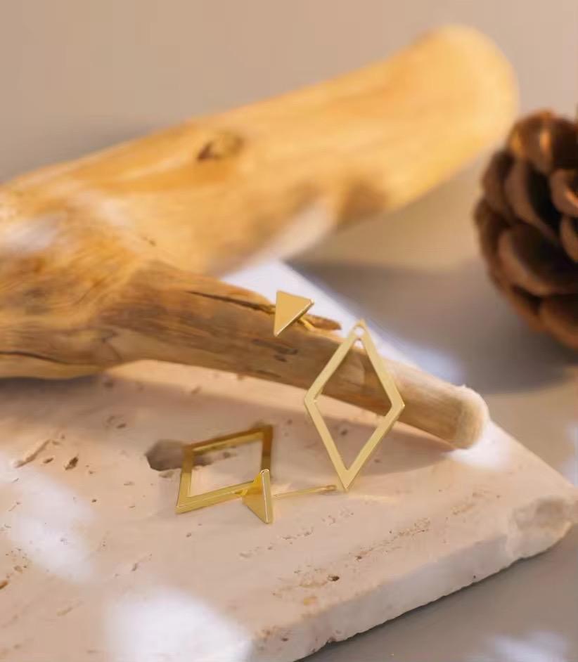 Boho Chic Ohrringe für Frauen, Einzigartige Boho Chic geometrische Auschnitt Stecker Ohrringe vergoldet, hypoallergenes Edelstahl
